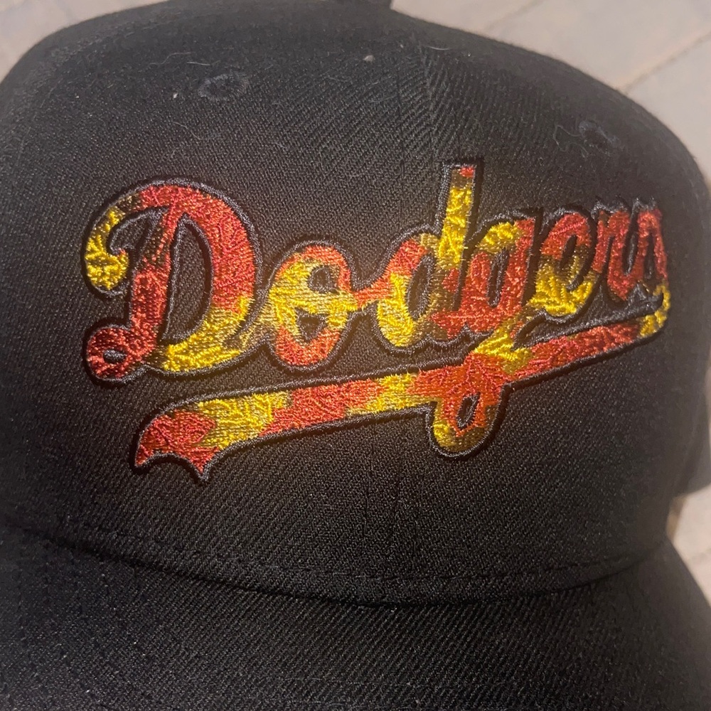 Black Dodgers Cap with Multicolor Logo- Cooperstown Collection- New Era - Picture 2 of 8